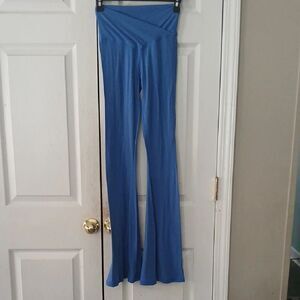 Aerie Offline Real Me Flare crossover hi-rise royal blue leggings  Sz M
